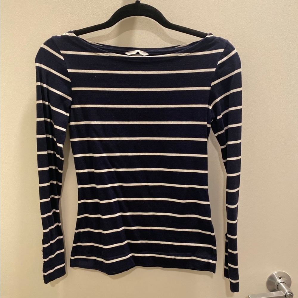 H&M navy and white long sleeved top